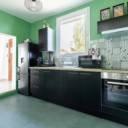 Adulte Only 洽马来里斯