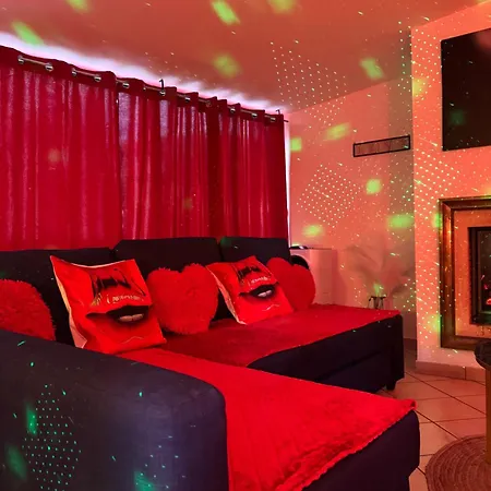 Adulte Only 洽马来里斯